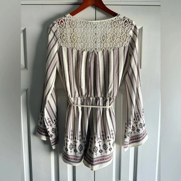 one the land  boho lace back romper size L - Picture 2 of 9